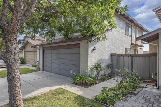 Foto del edificio - 2 Story Home in the HomeGate Community