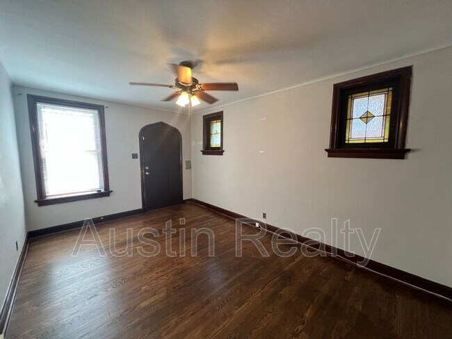 Foto del edificio - 4057 Potomac St