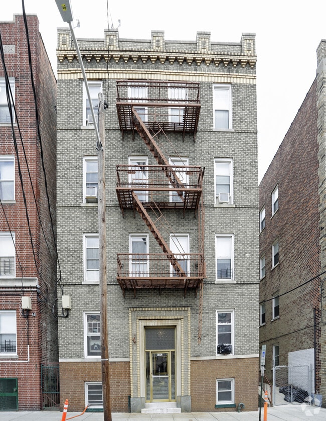 Building Photo - 1512 Bergenline Ave