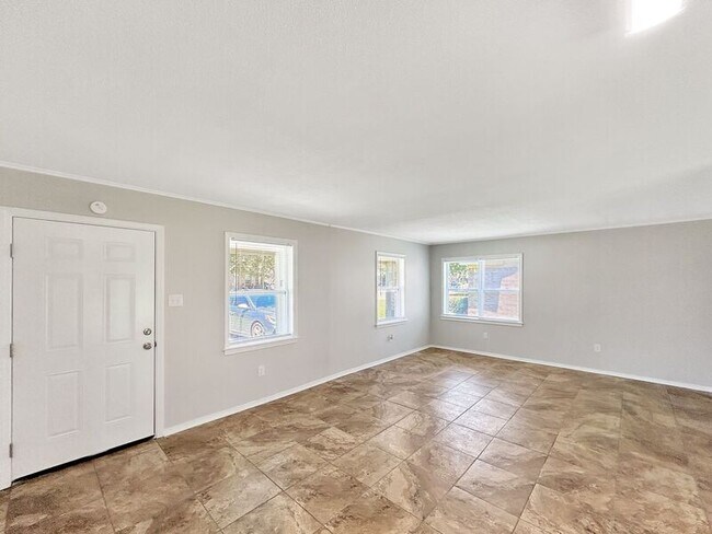 Foto del edificio - 8044 Whitebrook Dr