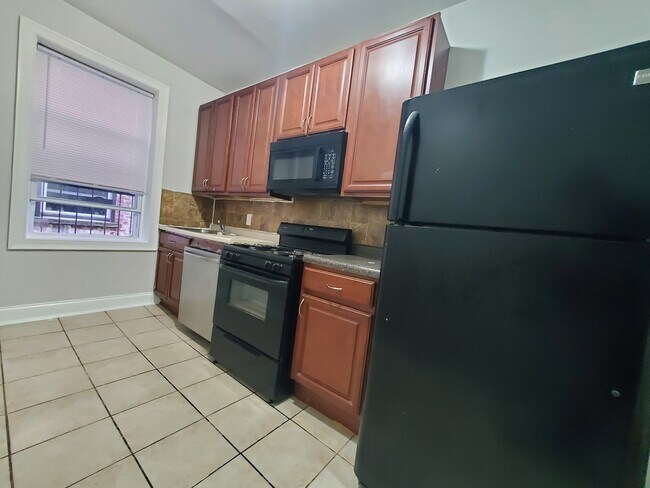 Apartamento 34 - 130 Corbin Ave