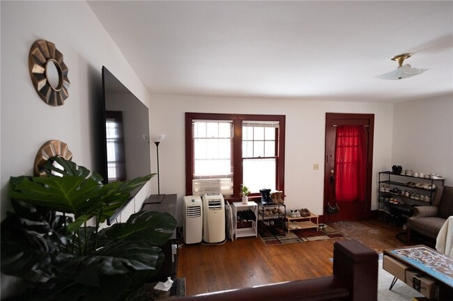 Foto del edificio - 610 Mitchell St