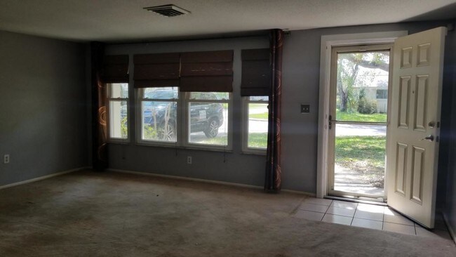 Foto del edificio - 8217 Split Rail Lane