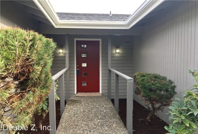 Foto del edificio - 4 br, 2 bath House - 6675 E Grandview Ave