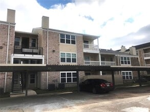 Building Photo - 2750 Holly Hall St