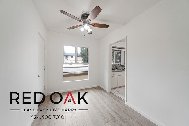 Building Photo - 3325 W 84th St