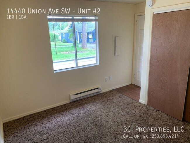 Building Photo - Spacious one bedroom home close to JBLM