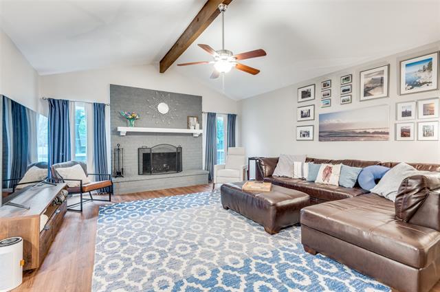 Foto del edificio - 2828 Oak Forest Dr