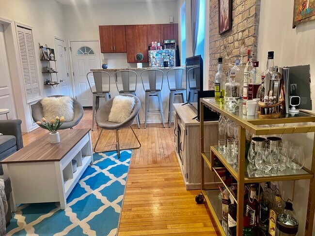 Foto del edificio - 1421 W Huron St