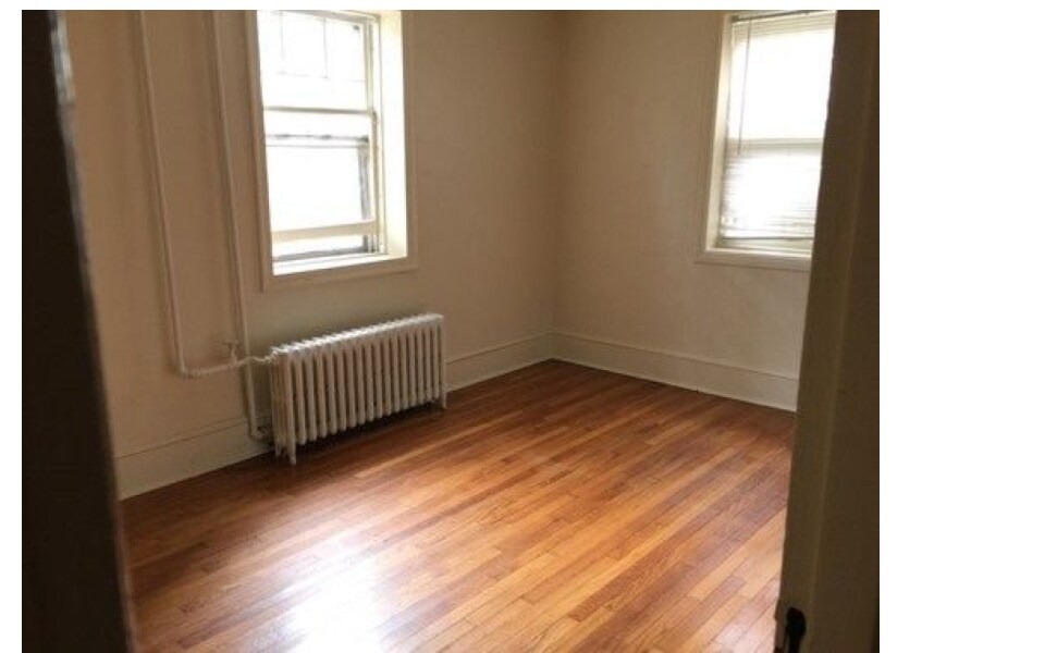 Primary Photo - 84 Forest St