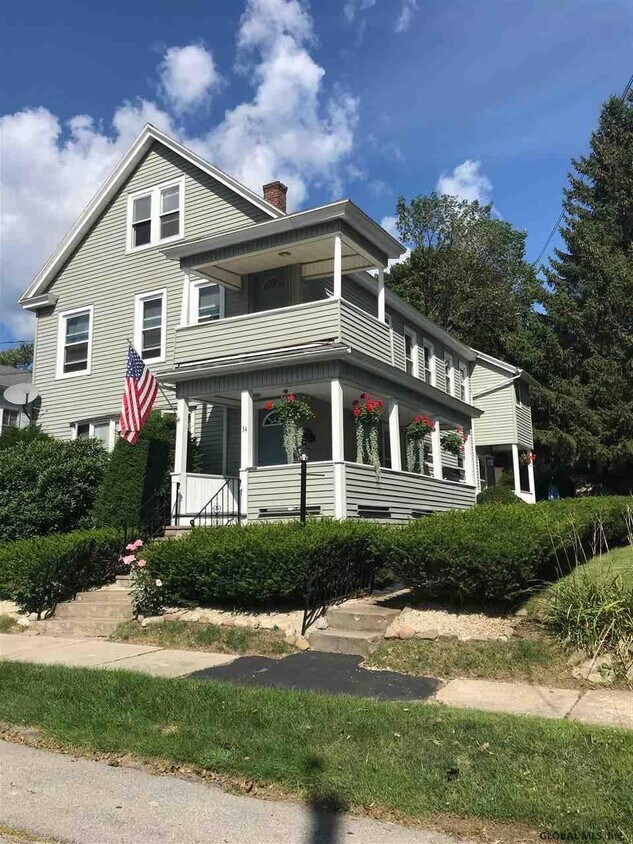 Primary Photo - 34 Maple Ave