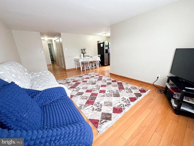Foto del edificio - 9211 Ashton Rd