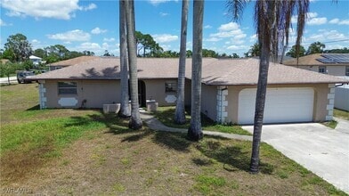 Building Photo - 8109 Sanibel Blvd