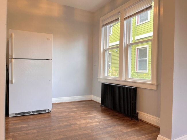 Building Photo - 234 Crescent Ave