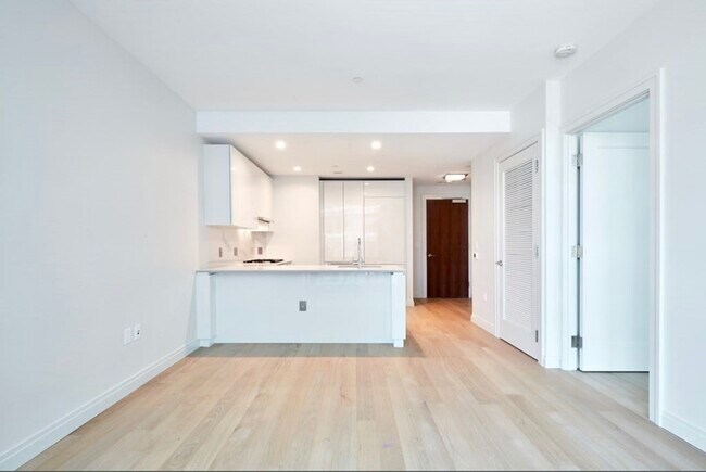 Foto del edificio - 133 Seaport Blvd