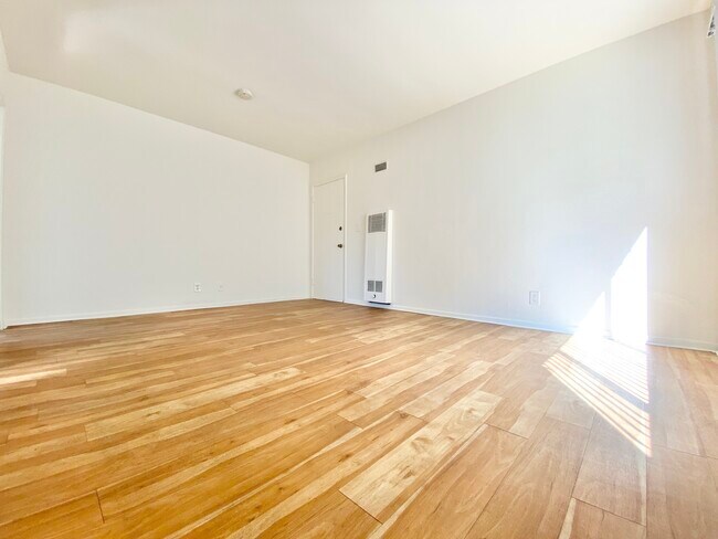 Foto del edificio - 2613 S Sepulveda Blvd