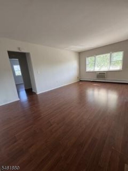Foto del edificio - 270 Bloomfield Ave