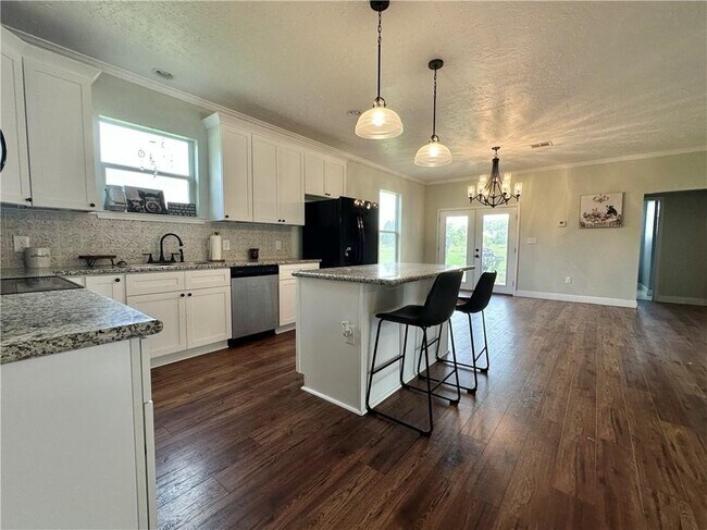 Foto del edificio - 24473 Timbercrest Dr