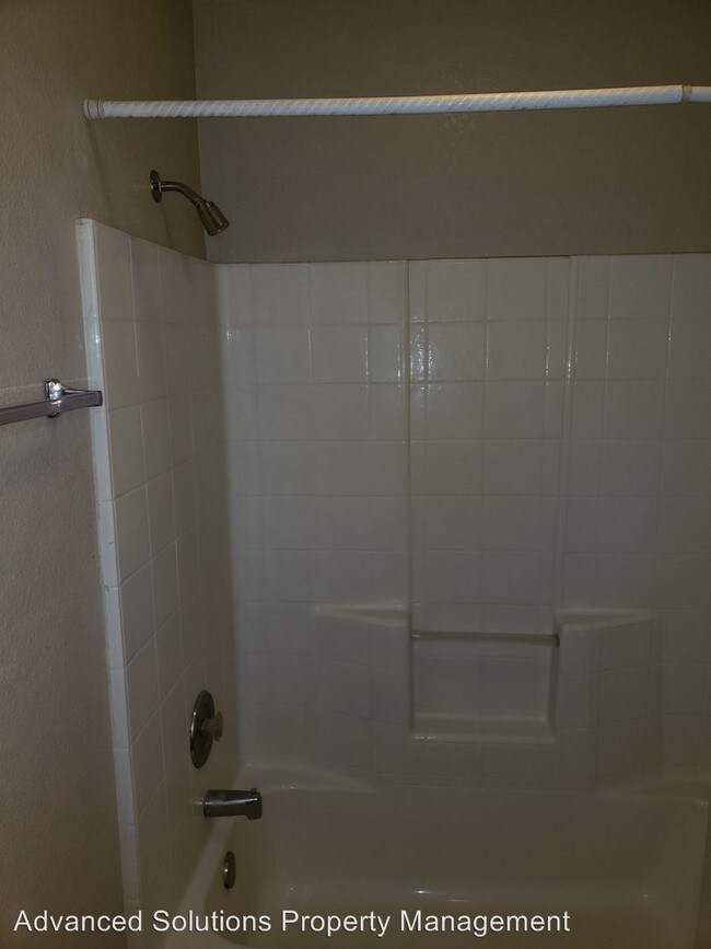 Foto del edificio - 4 br, 2 bath House - 4327 Agnes May Dr