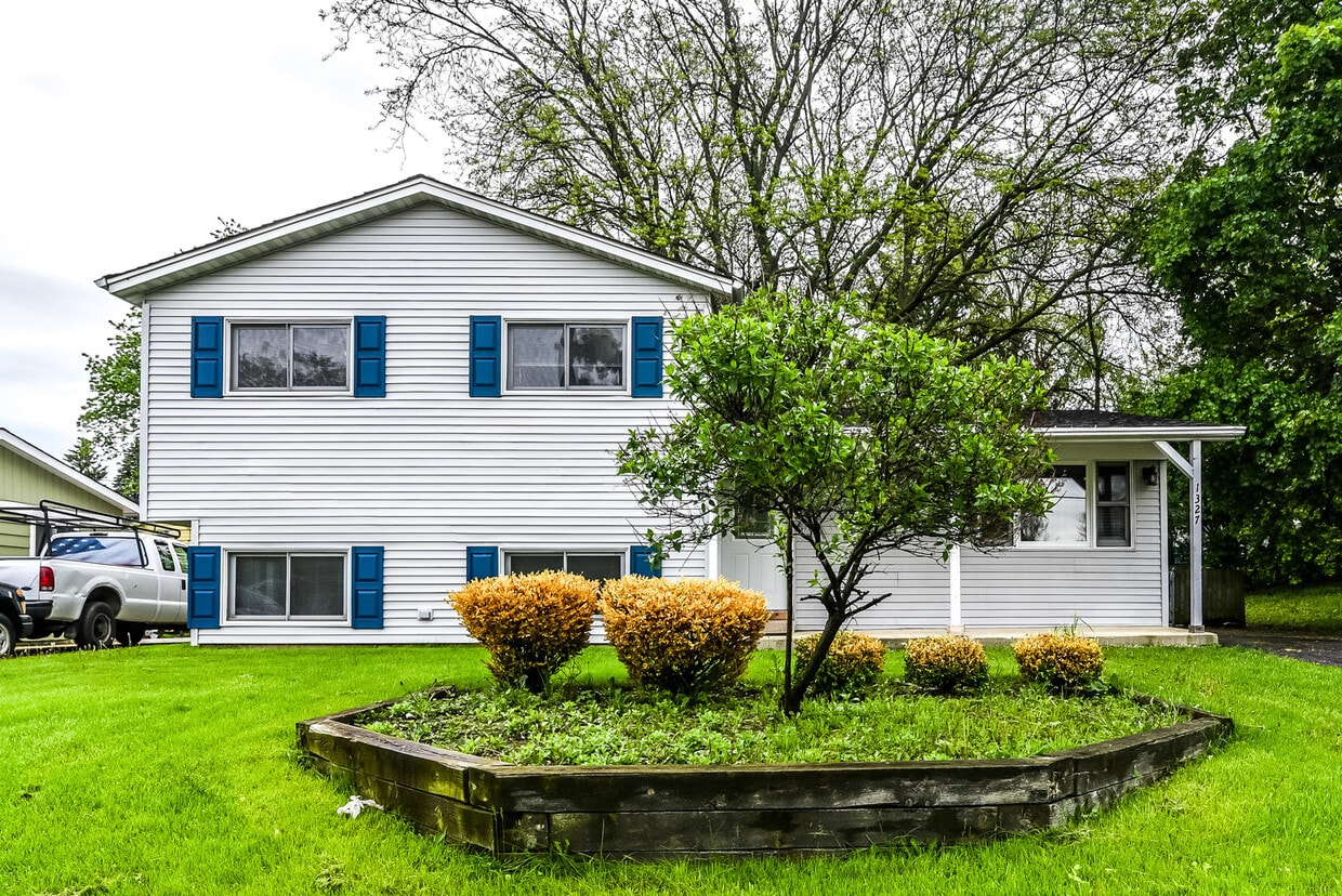 1327 Glen Ellyn Rd Glendale Heights, IL 60139 Alquileres en Glendale