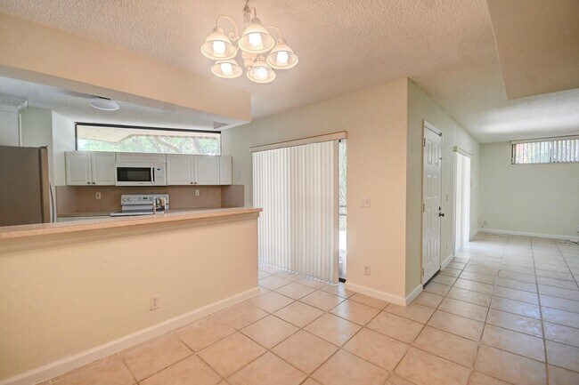 Foto del edificio - 8225 Severn Dr