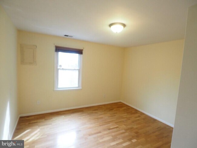 Foto del edificio - 144 KETTLE Ct