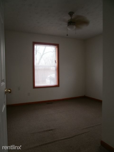 Building Photo - 3916 Oakland Dr