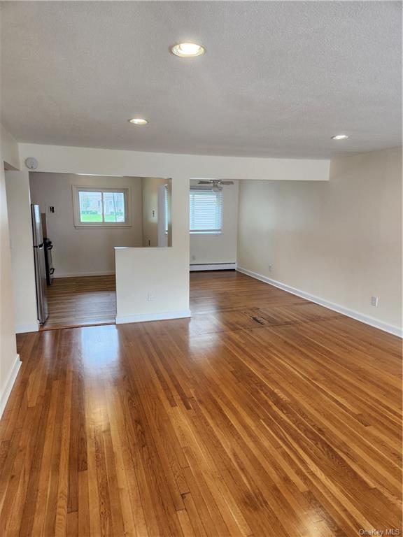 Building Photo - 3 Fishkill Glen Dr