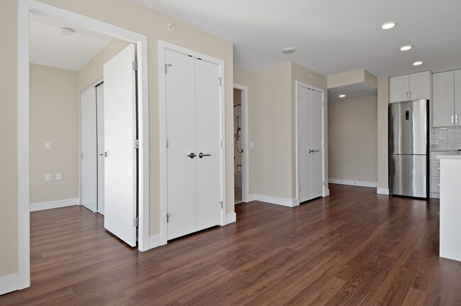 Building Photo - Bridgewater