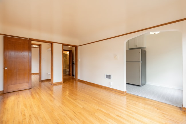 Interior Photo - Dixonian