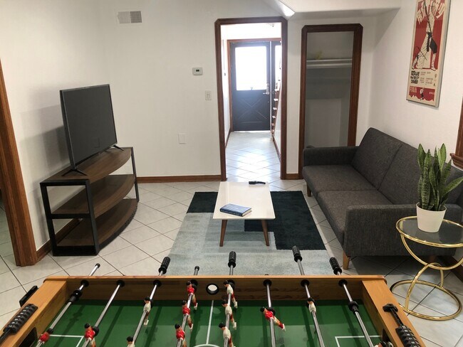 Foto del edificio - 208 Marine Ave