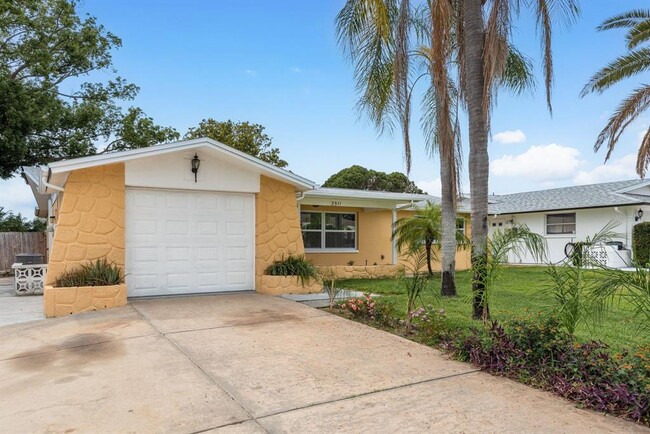 Building Photo - 3511 Calera Dr
