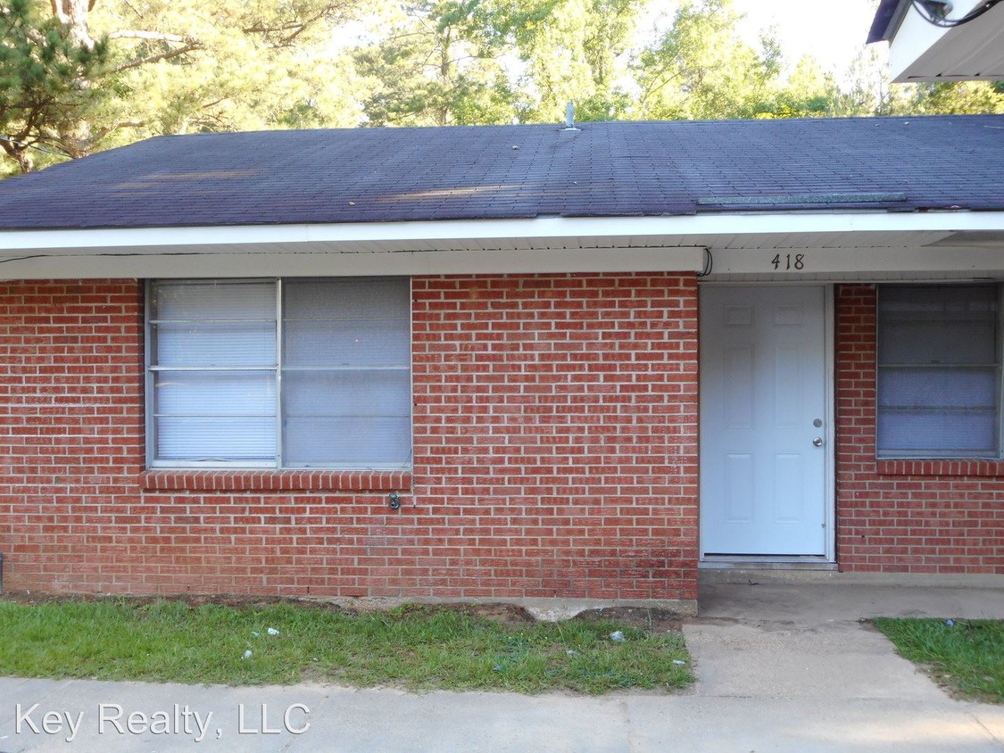 Primary Photo - 418 Forest Ave