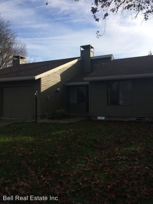 Primary Photo - 2747 Gilham Rd