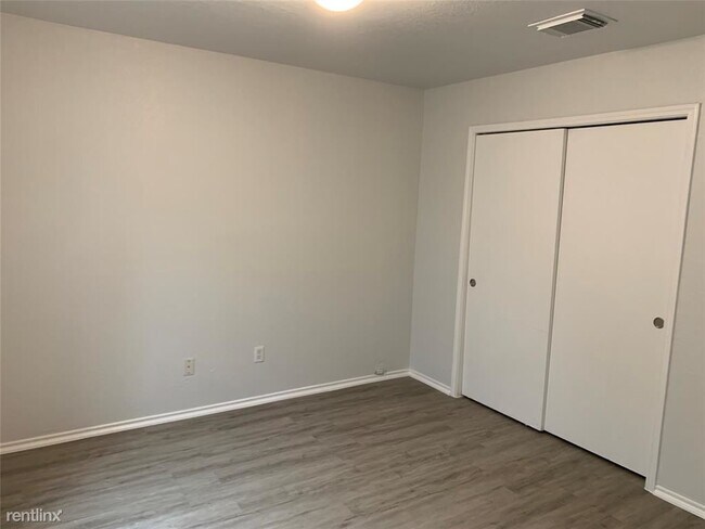 Foto del edificio - 3 br, 2.5 bath House - 1103 Wilson Dr
