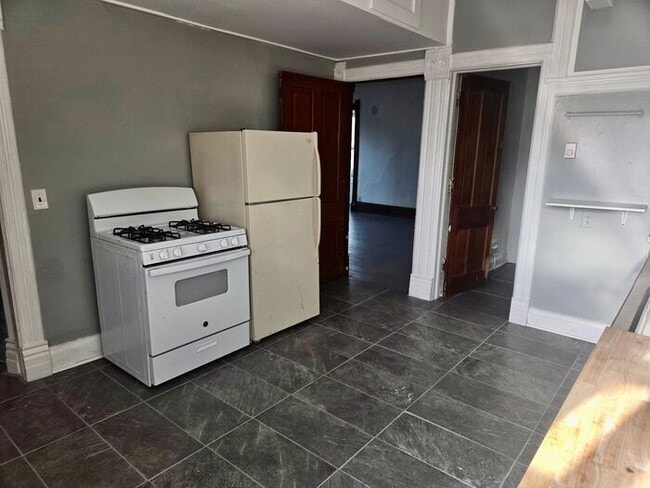 Building Photo - 2 bedroom unit in Niles