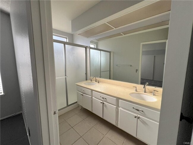 Building Photo - 44017 Kirkland Ave