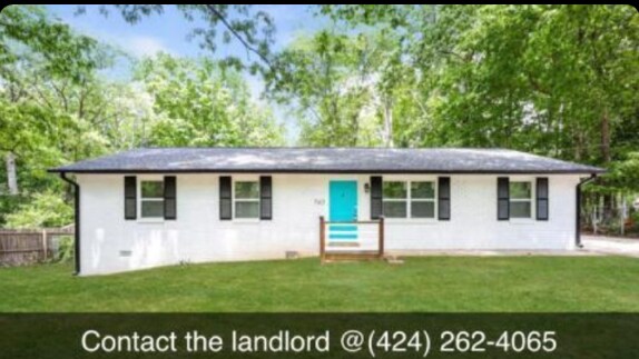 Building Photo - 743 Oak Dr