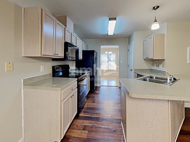 Building Photo - 809 Old Ash Ct