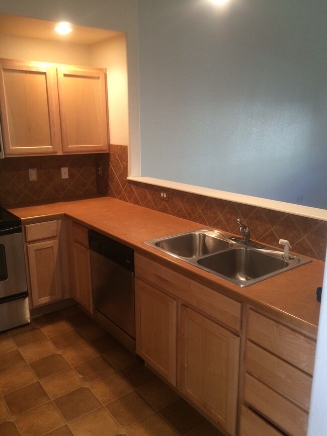 Building Photo - 5800 Tower Rd