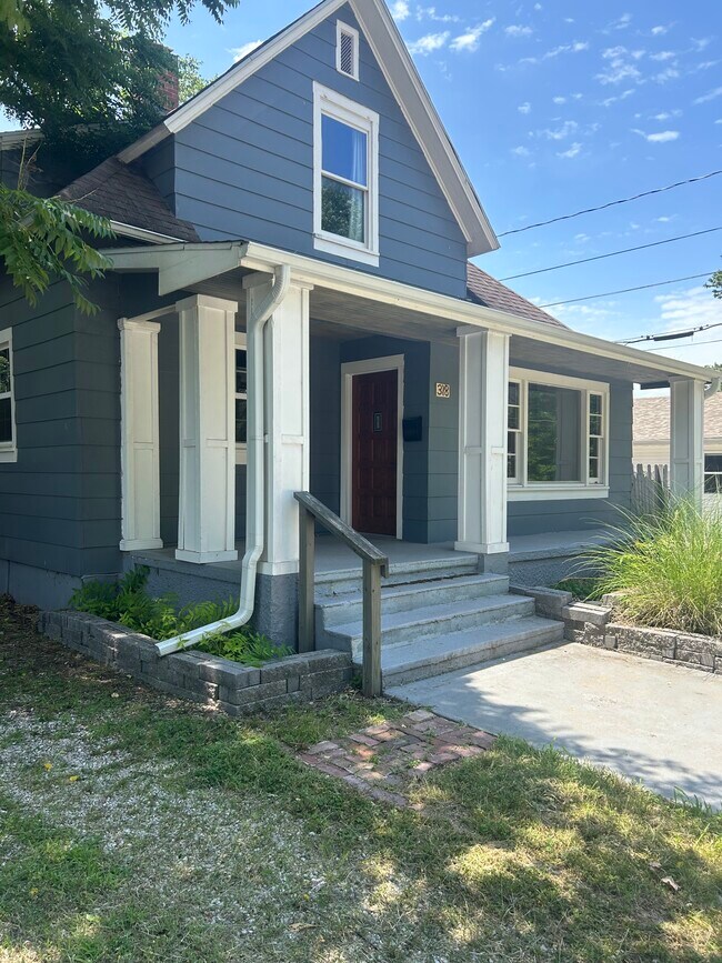 Foto del edificio - 318 E Webster St