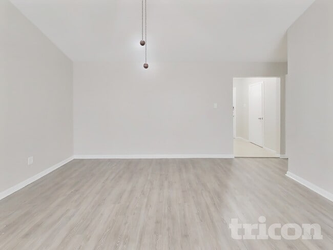 Building Photo - 23110 Newgate Dr