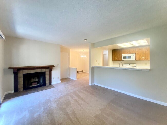 Building Photo - Charming Condo in Newark!