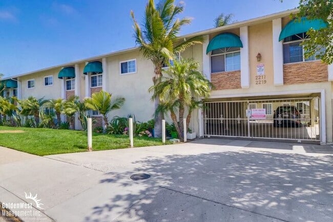 Building Photo - Stylish Upper-Level 2Bdm 1Ba Condo in Gate...
