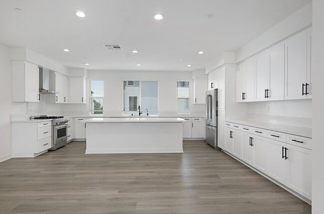 Building Photo - 6130 Village Way