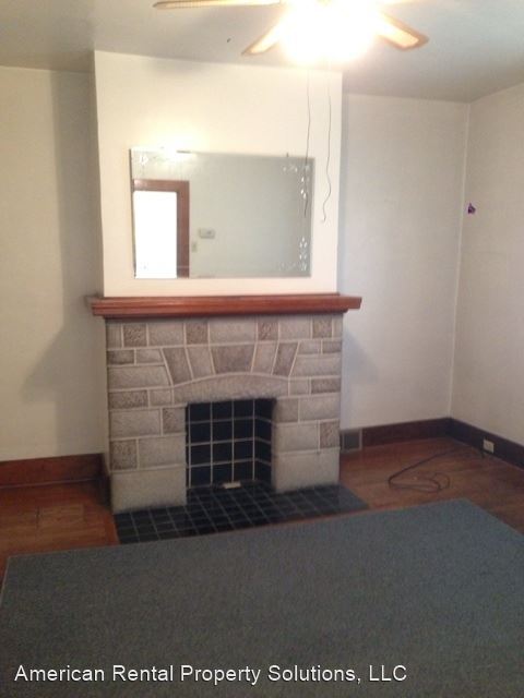 Building Photo - 1017 Uvilla St