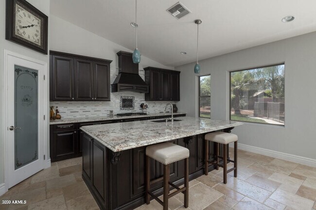 Building Photo - 17010 N 59th St