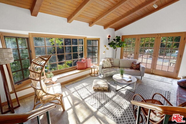 Building Photo - 964 Old Topanga Canyon Rd