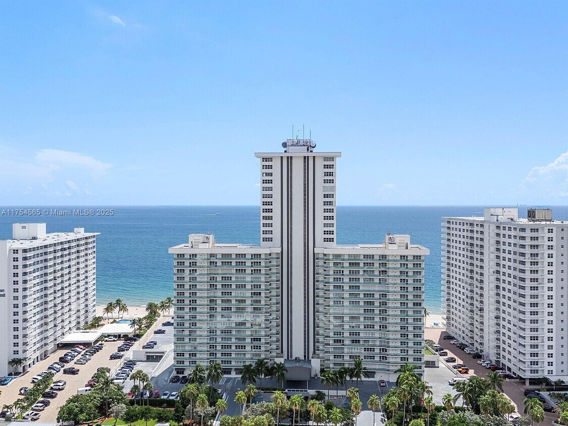 Primary Photo - 3900 Galt Ocean Dr
