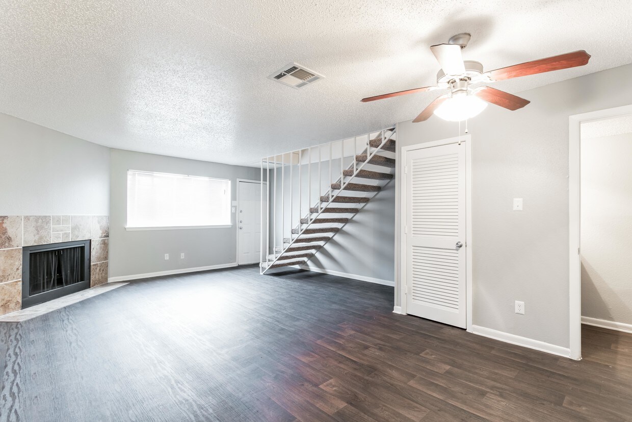 Lakefront Villas Apartments Richardson, TX